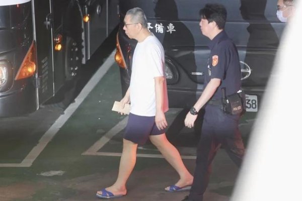 九游体育app官网实具避难而淹留国外之可能-九游会体育 ag九游会登录j9入口 j9九游会登录入口首页