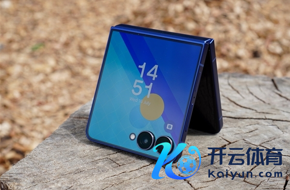 三星Galaxy Z Flip8将搭载内行首款2nm手机芯片